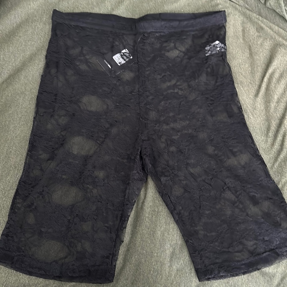 Lace biker shorts
